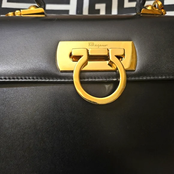 Authentic Salvatore Ferragamo Gancini 2 way bag - Picture 5 of 11